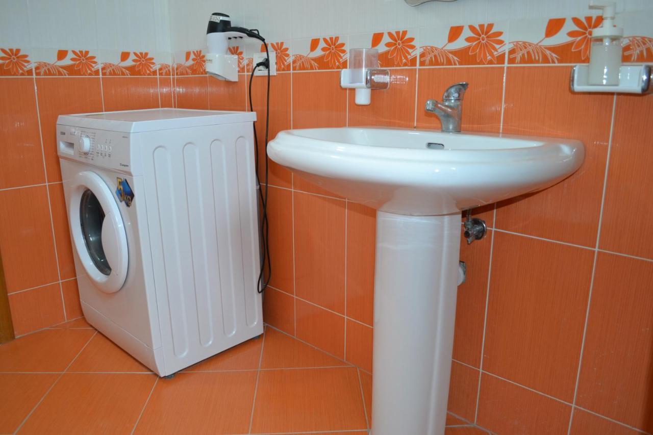Flowers & Green 2 Bedrooms Apartment & Box Garage Vlorë Εξωτερικό φωτογραφία