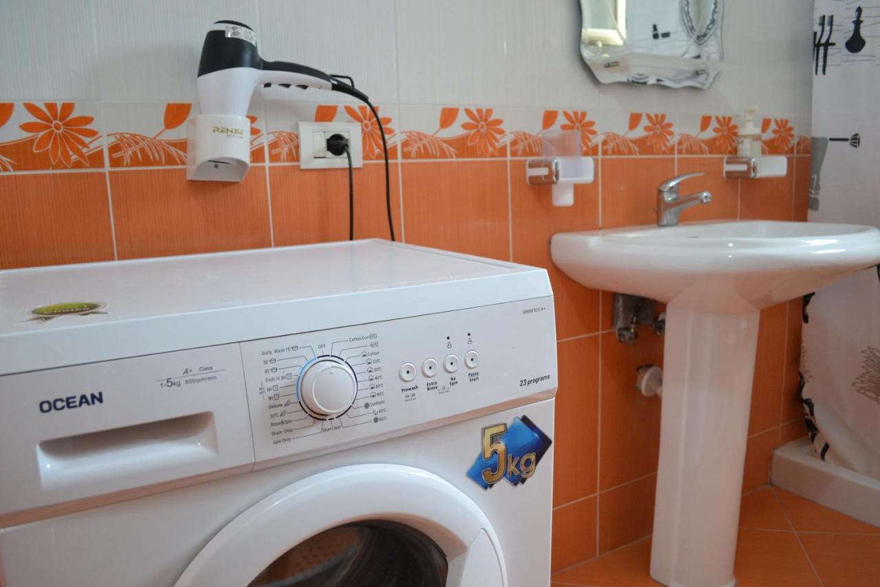 Flowers & Green 2 Bedrooms Apartment & Box Garage Vlorë Εξωτερικό φωτογραφία