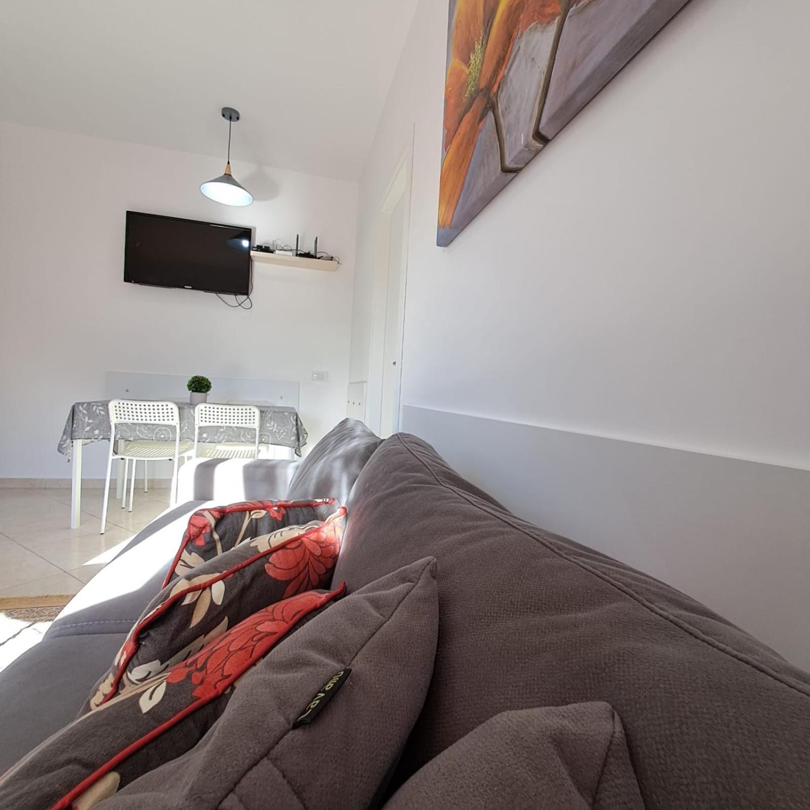 Flowers & Green 2 Bedrooms Apartment & Box Garage Vlorë Εξωτερικό φωτογραφία